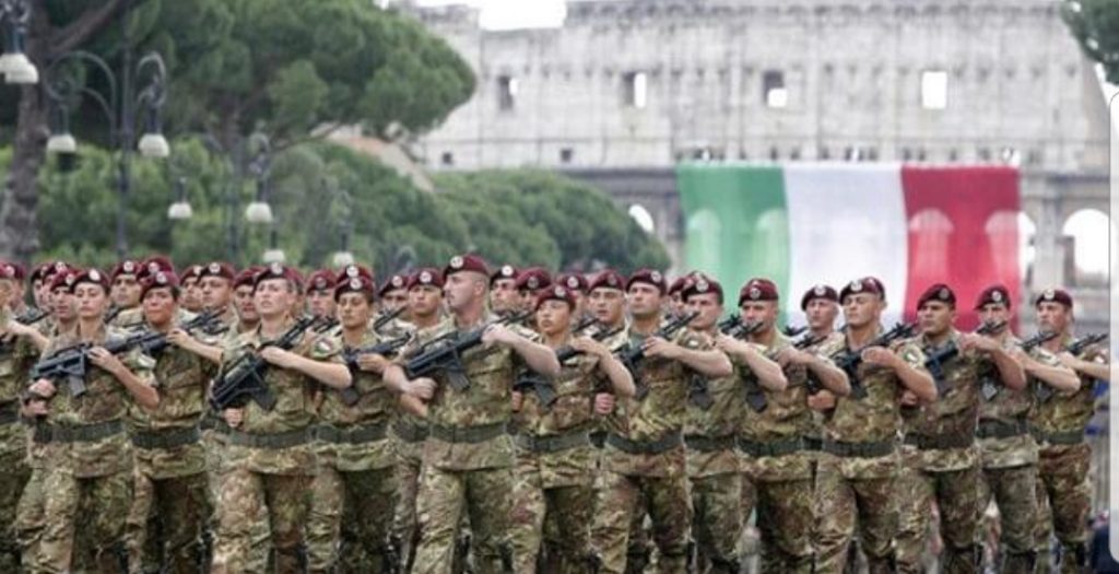 Salvini: ” serve il servizio militare per insegnare l’educazione ai ragazzi”