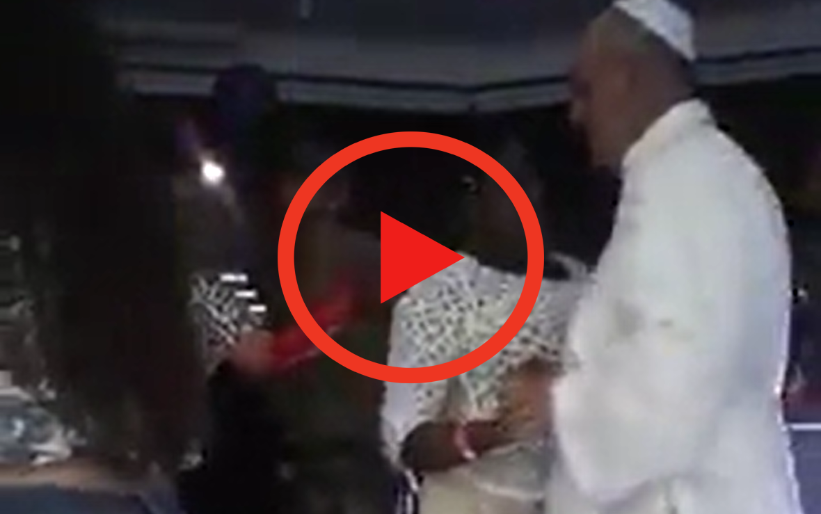 Video: Papa Francesco balla un merengue nella notte di Halloween