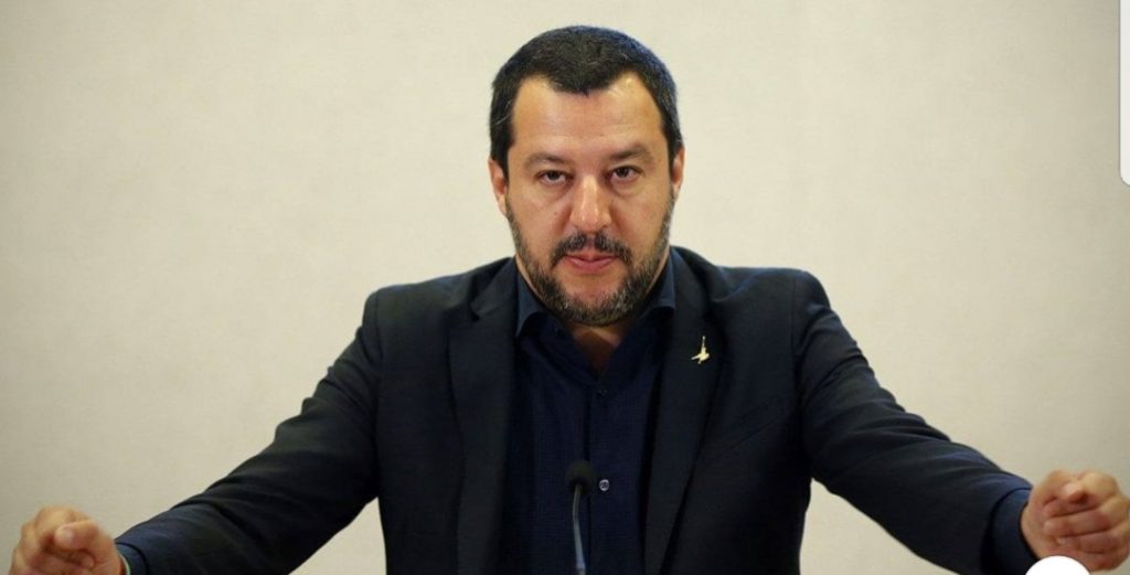 Matteo Salvini vuole abolire il valore legale del titolo di studio