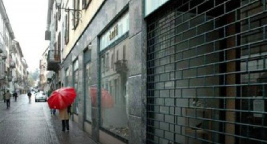 C’è un’Italia che si arrende: 20mila negozi hanno abbassato la saracinesca (per sempre)