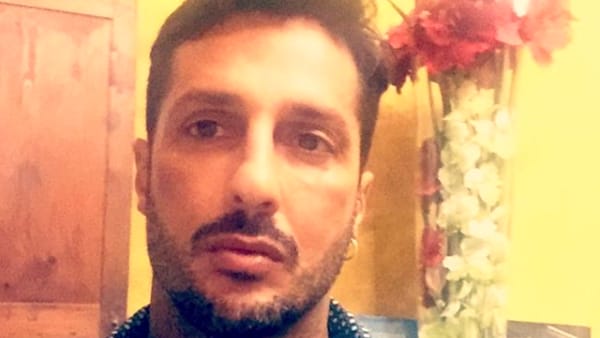 Fabrizio Corona duramente attaccato per una foto di Carlos, Nina Moric: “Parole sante”