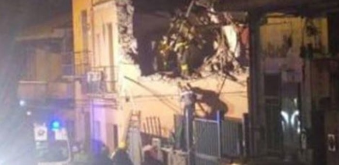 Terremoto 4.8 a Catania, persone sotto le macerie. Il racconto dei sopravvissuti: “Vivi per miracolo”