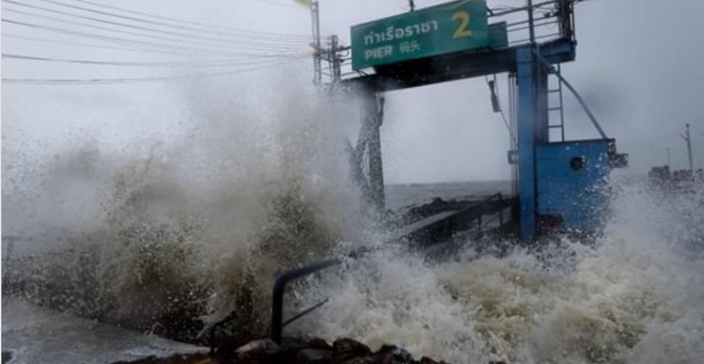 Thailandia, arriva la tempesta più devastante degli ultimi 30.Pabuk: centinaia di turisti bloccati sulle isole