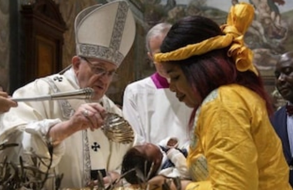 L’appello di Papa Francesco ai genitori: “Non litigate mai davanti ai vostri