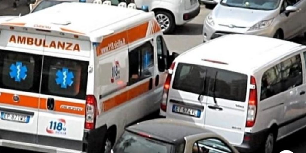 Muore bimbo di 10 anni nel traffico paralizzato sulla colombo a Roma