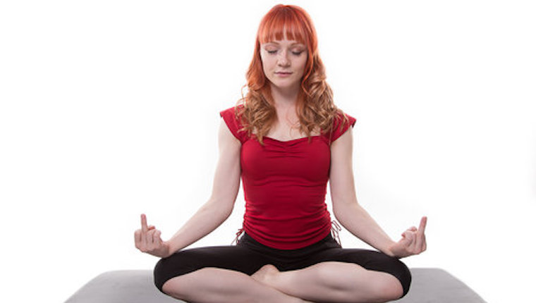 Il Rage Yoga: lo yoga che ti rilassa con alcol e bestemmie