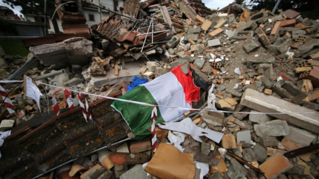 Terremoto: nessuna casa ricostruita in tre anni e 50mila sfollati