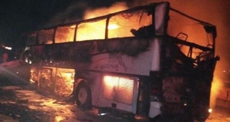 Incidente di un Bus pieno di pellegrini, prende fuoco: almeno 35 i morti