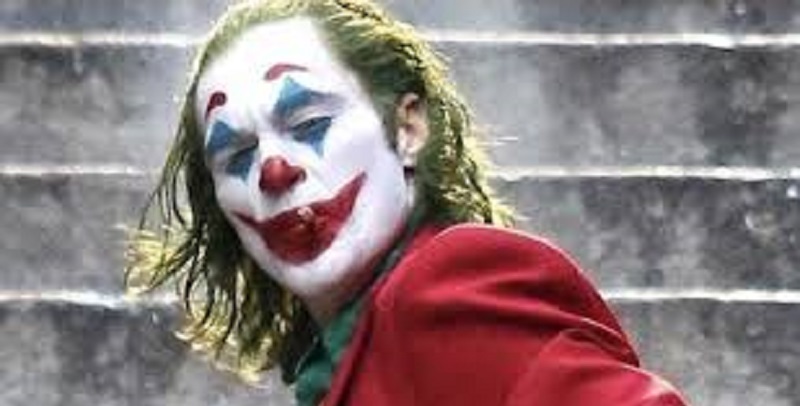 Joaquin Phoenix, incidente stradale per “Joker”: coinvolti anche i pompieri