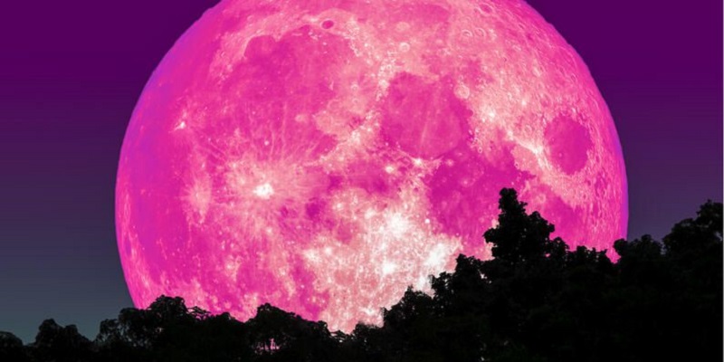 Super Luna Rosa, la più Grande e Bella del 2020: come guardala