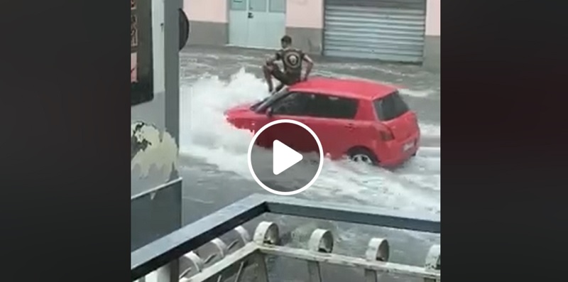 Italia, tromba d’aria e case scoperchiate: ragazzo in auto trascinato via dall’acqua (Video)