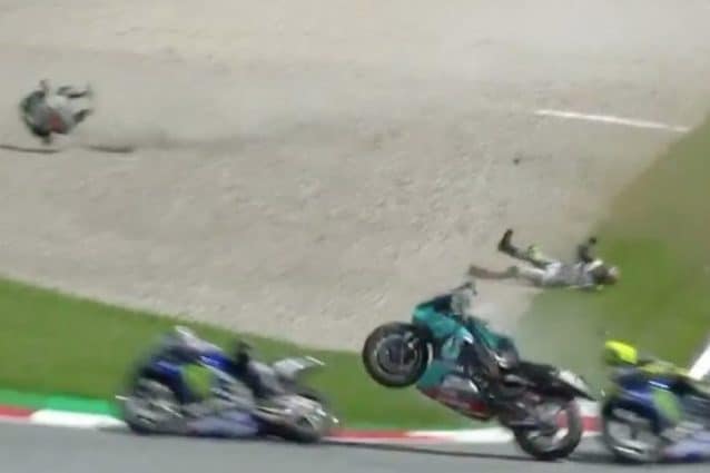 MotoGp, tremendo incidente in Austria: Valentino Rossi salvo per miracolo