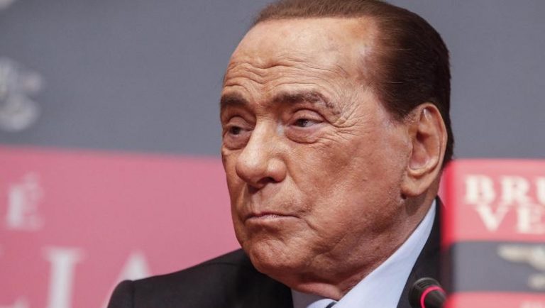 Silvio Berlusconi: La brutta notizia poco fa