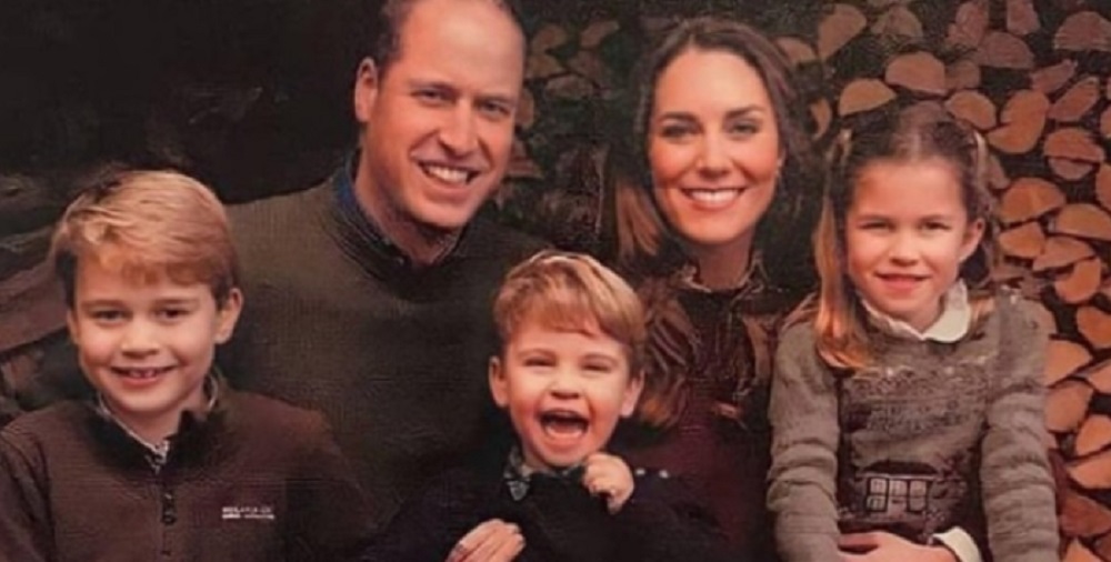Famiglia Reale, il dettaglio pazzesco sulla cartolina di Natale