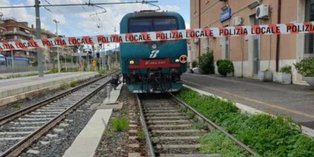 Tragedia ferroviaria in Italia, inutili i soccorsi: il dramma si è consumato davanti a tutti