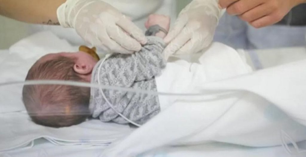 Italia, neonata abbandonata e ferita alla gola