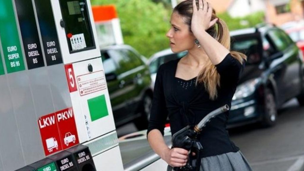 Benzina, livelli record: Italiani su tutte le furie