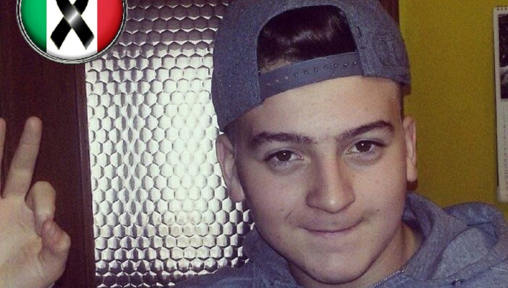 Dramma in Italia, stava parlando con i sui genitori quando, all’improvviso, è morto tra le loro braccia: Mirko aveva 20 anni