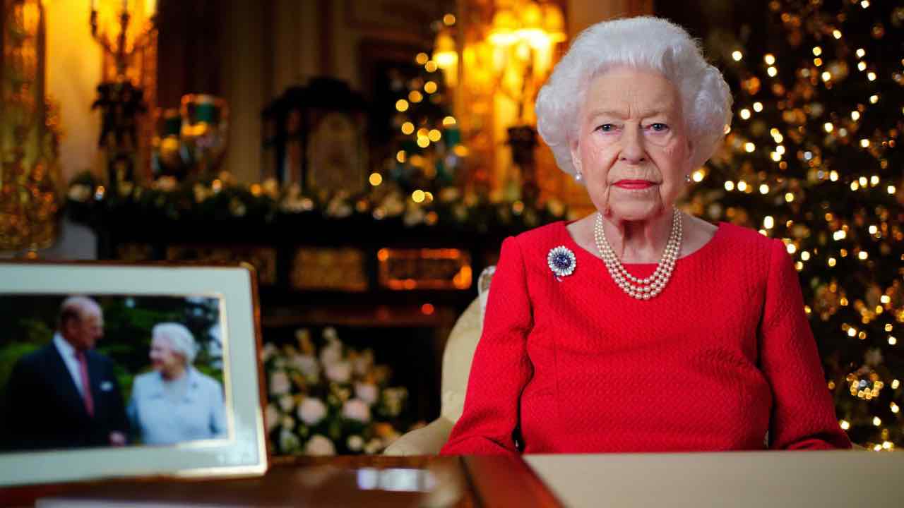 Regina Elisabetta, la notizia è delle ultime ore: funerale in preparazione