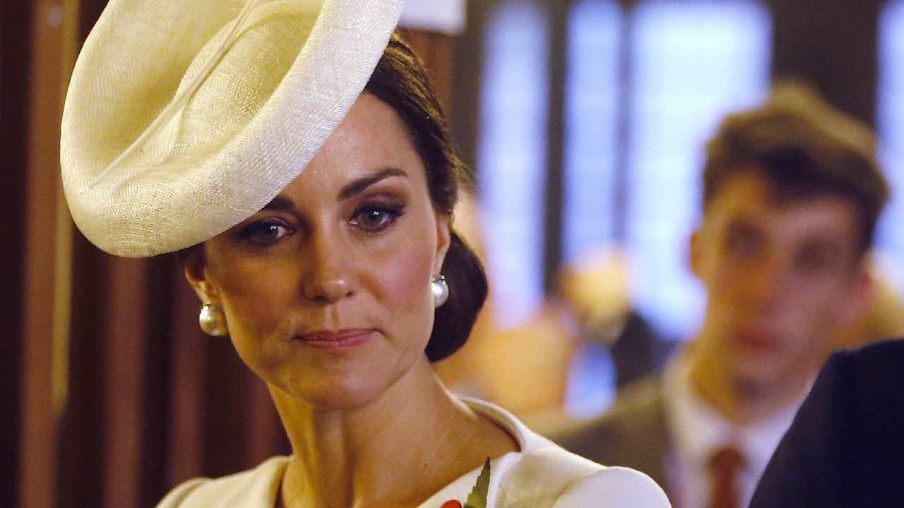 Kate Middleton, colpo di scena, ora parlano i suoi familiari: “Lascerà Londra”