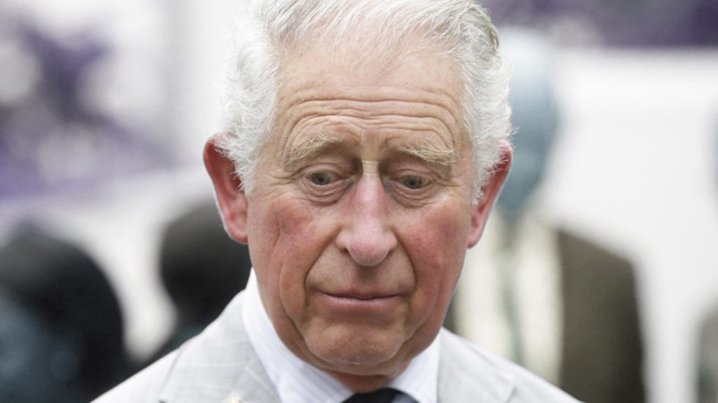 Re Carlo soffre di scatti d’ira”, il clamoroso VIDEO del sovrano che fa tremare Buckingham Palace