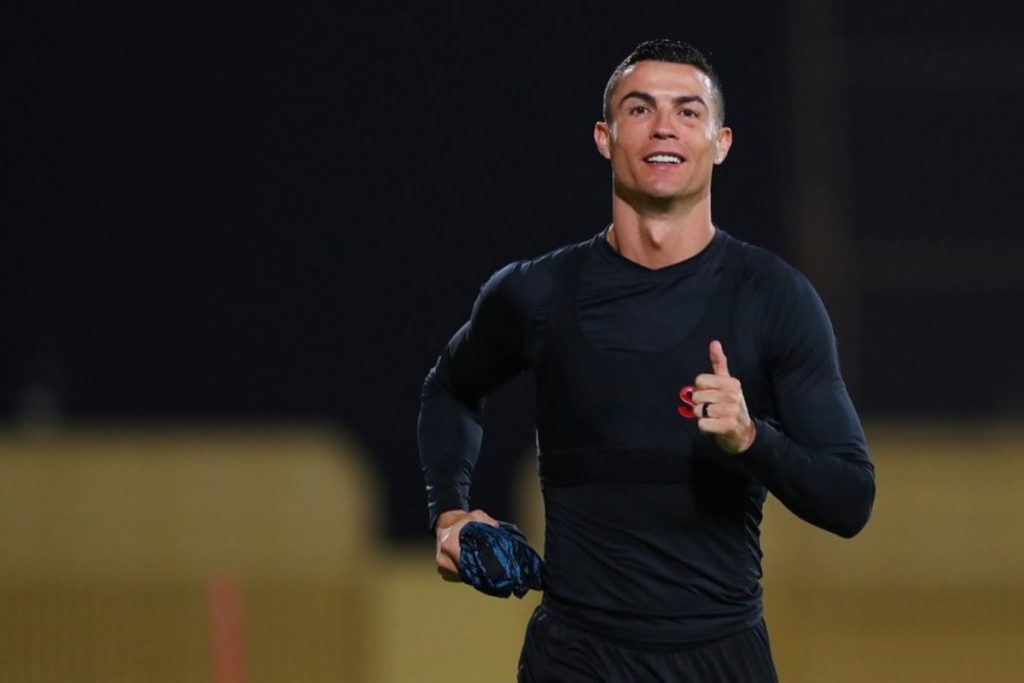 Cristiano Ronaldo offre uno stipendio di 6’000 euro al mese: ecco i requisiti per candidarsi