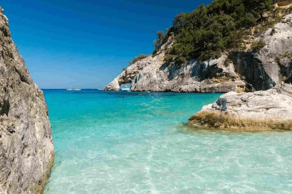 Vacanze in Italia: le 7 spiagge caraibiche del nostro Paese | Acqua cristallina