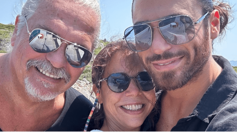 Grave lutto per Can Yaman: l’attore lascia l’Italia e vola in Turchia